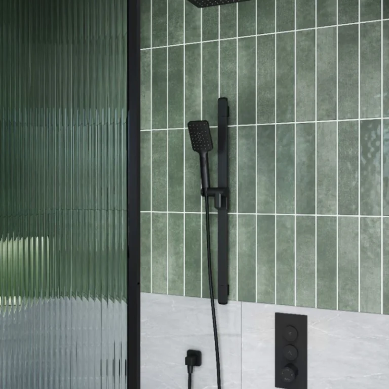 Ensemble de robinetterie de douche poussoir TB2 Squareone – Noir