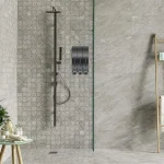 Distributeur mural de savon - Triple conteneurs