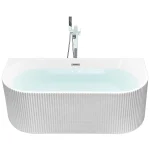 Golden Hind – bain autoportant 67″ - rempli d’eau montrant sa capacité
